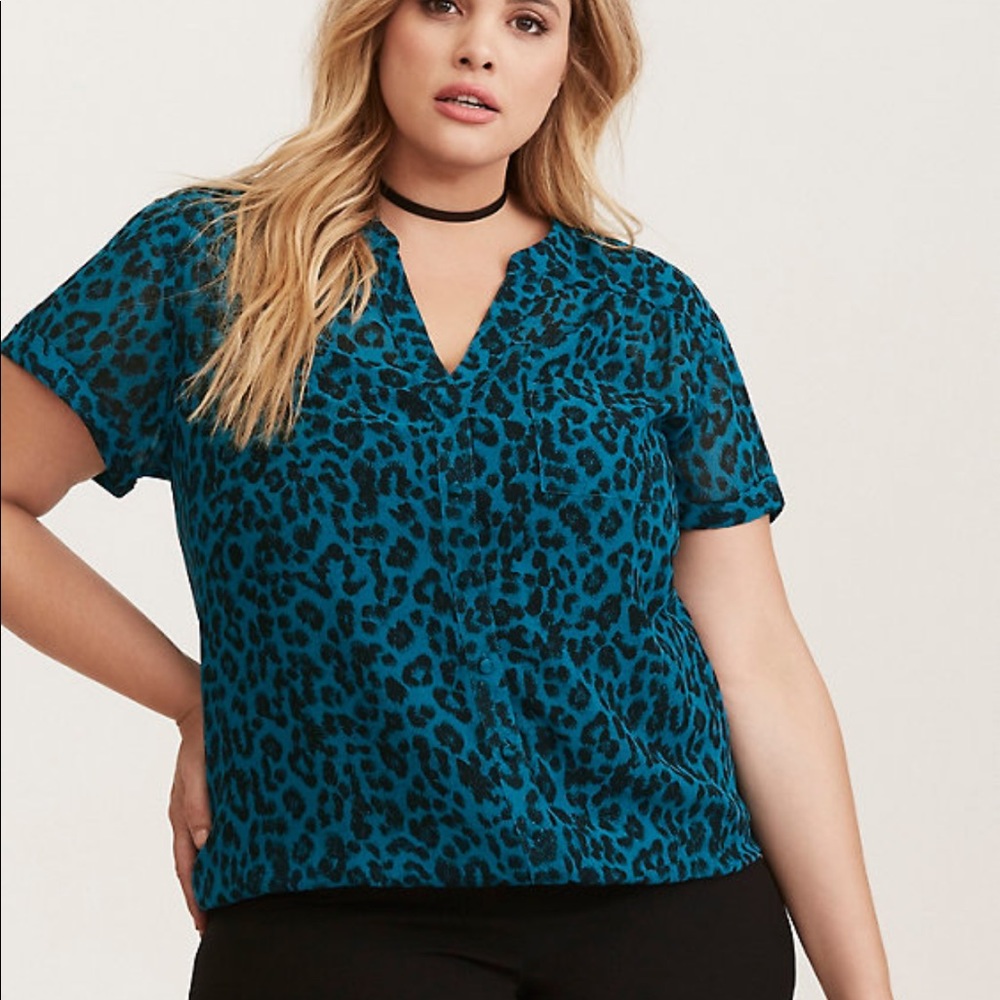 Torrid banded bottom leopard print chiffon blouse